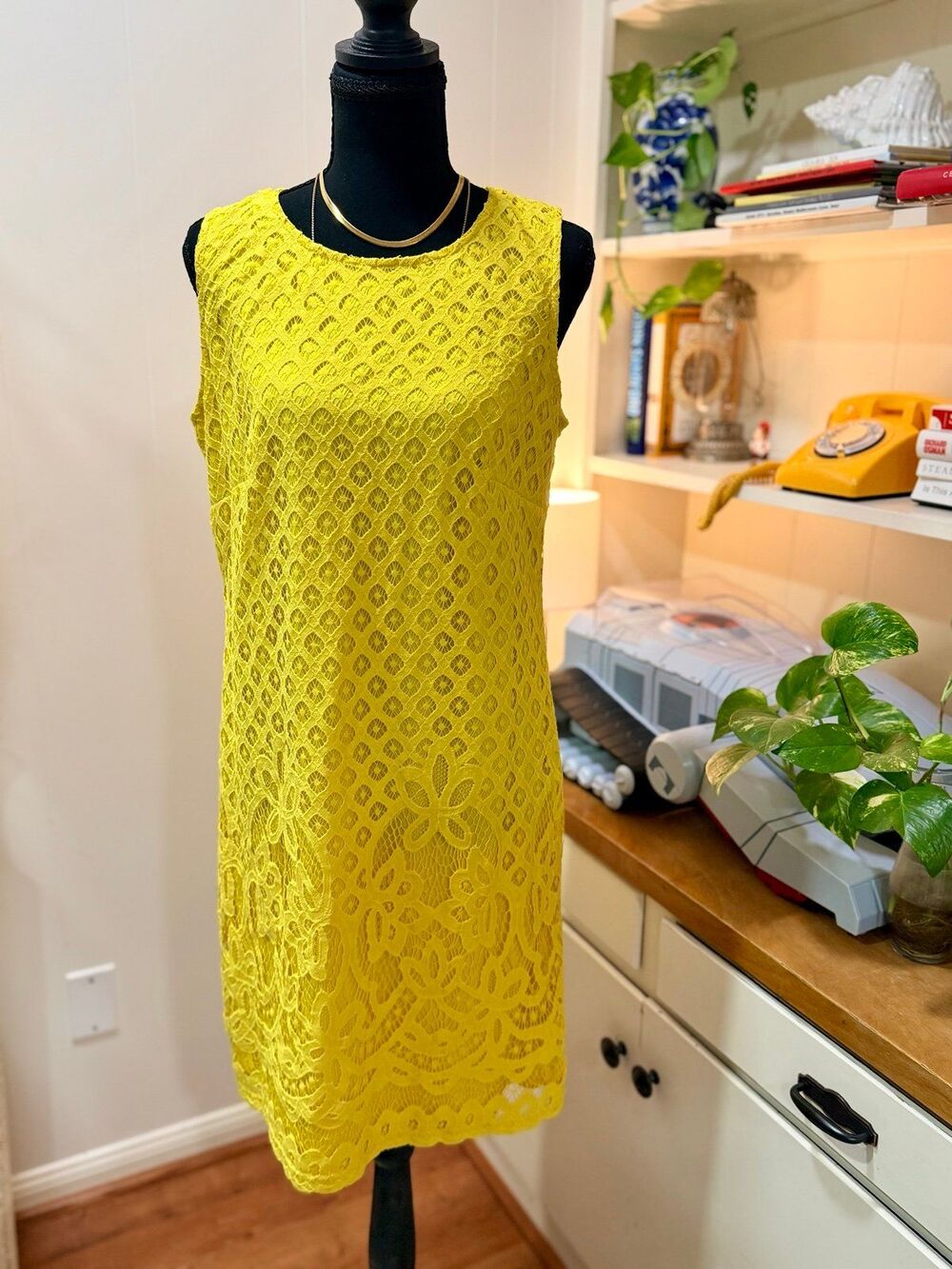 Zac & Rachel Yellow Lace Dress Size 10 Lined Wedding Guest Summer Floral Feminin